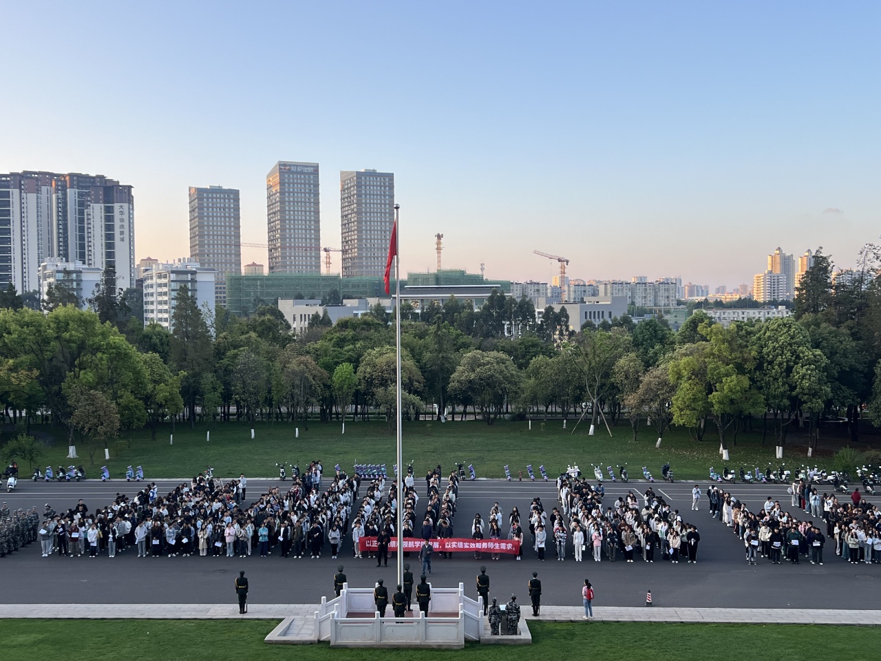 16F44052-5D86-41B0-AFD2-8C1BE5154EC3-1357-0000006EE8019571